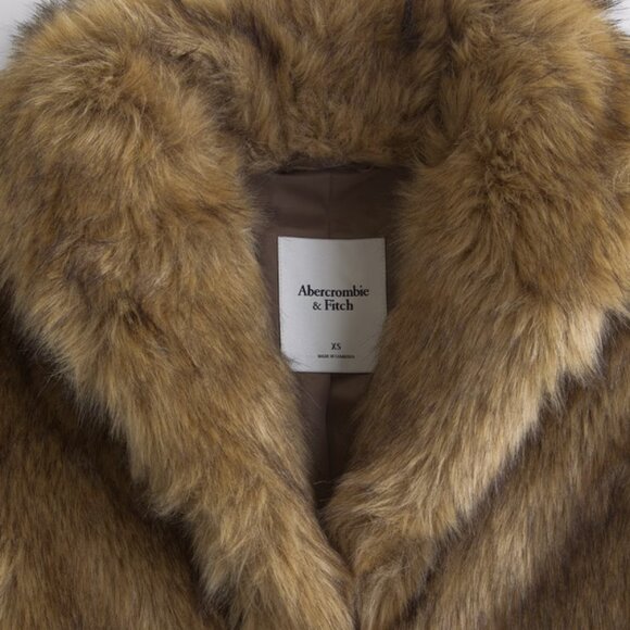 Abercrombie & Fitch Women's Shawl Collar Faux Fur Coat - Picture 3 of 4
